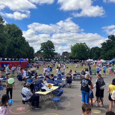 100DE4497F09248E52B1C0FEC95FD536